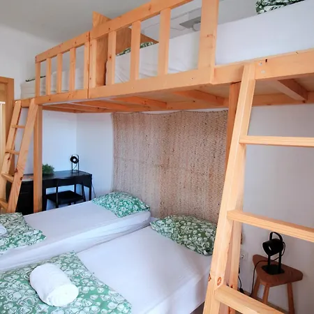 Hostel Wot Nomad Social Lisboa