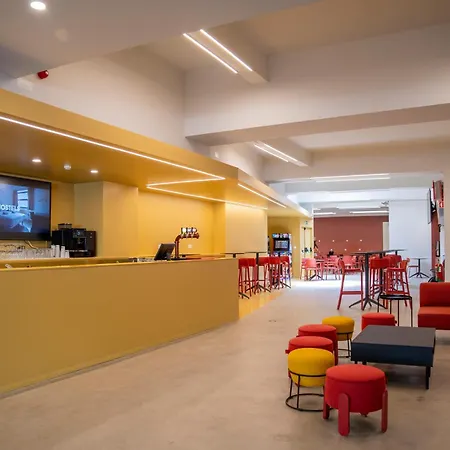 Wot Nomad Social ホステル *