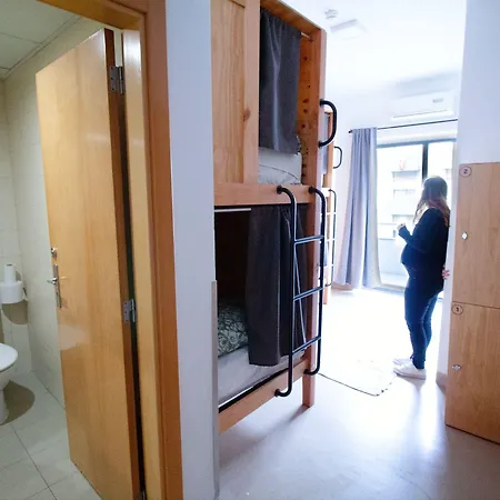 ホステル Wot Nomad Social リスボン