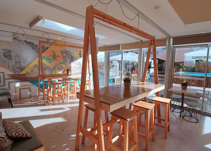 Wot Nomad Social Hostel Lizbona