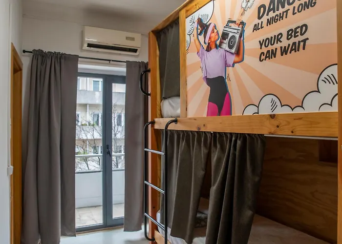 Wot Nomad Social Hostel *