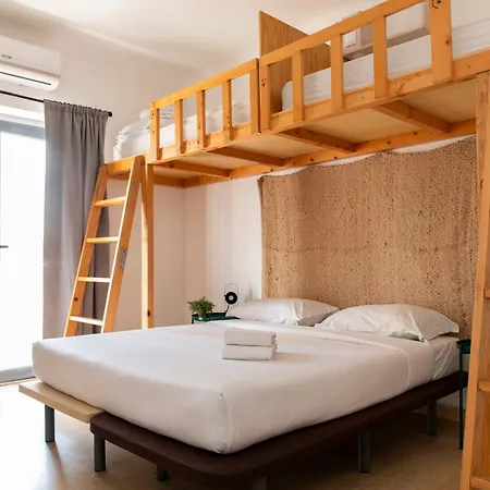 Hostel Wot Nomad Social *