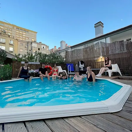 Wot Nomad Social Hostel *