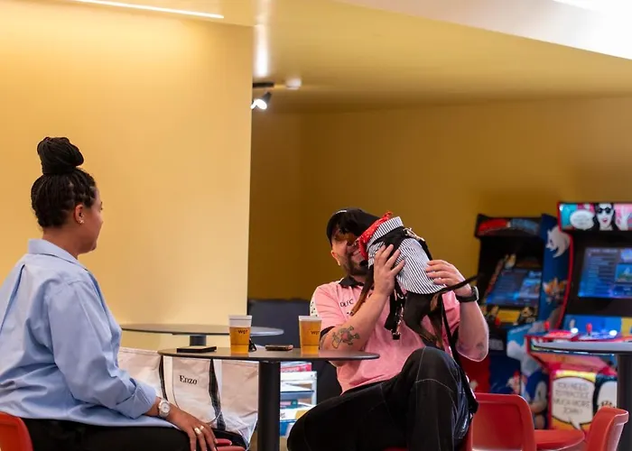 Wot Nomad Social ホステル *